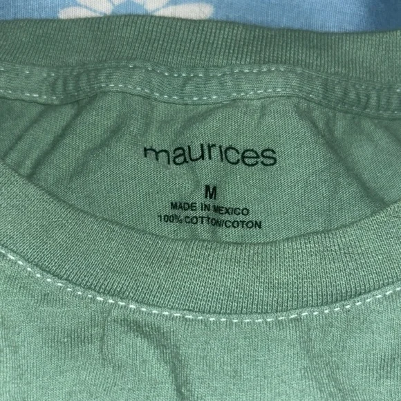 Women’s size Medium t shirt - Picture 3 of 3